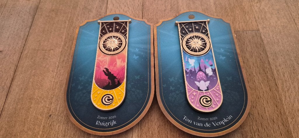 2 efteling zomerpins vaandels 2026, Ophalen of Verzenden, Nieuw, Button of Speldje