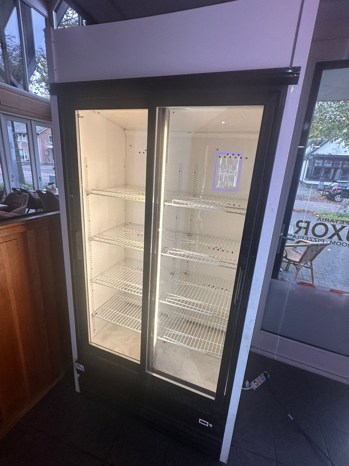 Twee horeca  koelkasten, Ophalen, Koelen en Vriezen