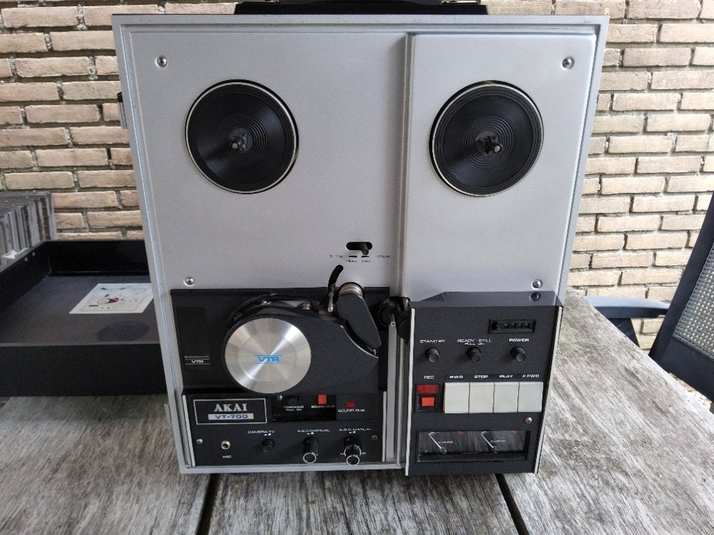 Akai Video Bandrecorder, Ophalen, Bandrecorder, Met stofkap
