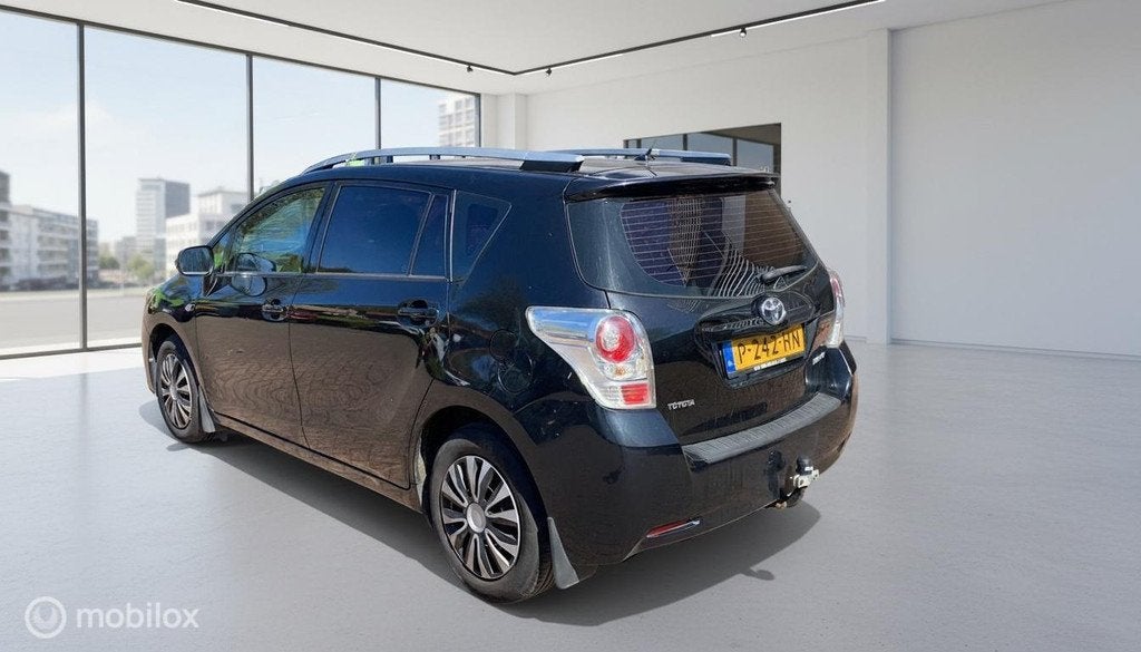 Toyota Verso 1.6 VVT-i Comfort 7p. Airco | Trekhaak, Auto's, Toyota, Voorwielaandrijving, Euro 5, Gebruikt, 4 cilinders