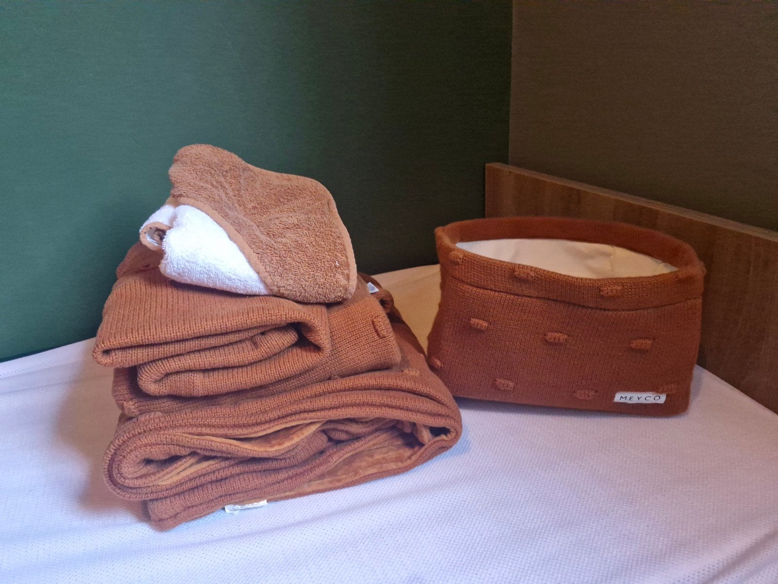Meyco Baby Dekens, aankleedkussenhoes en Mandje - Camel, Ophalen, Deken, Meyco