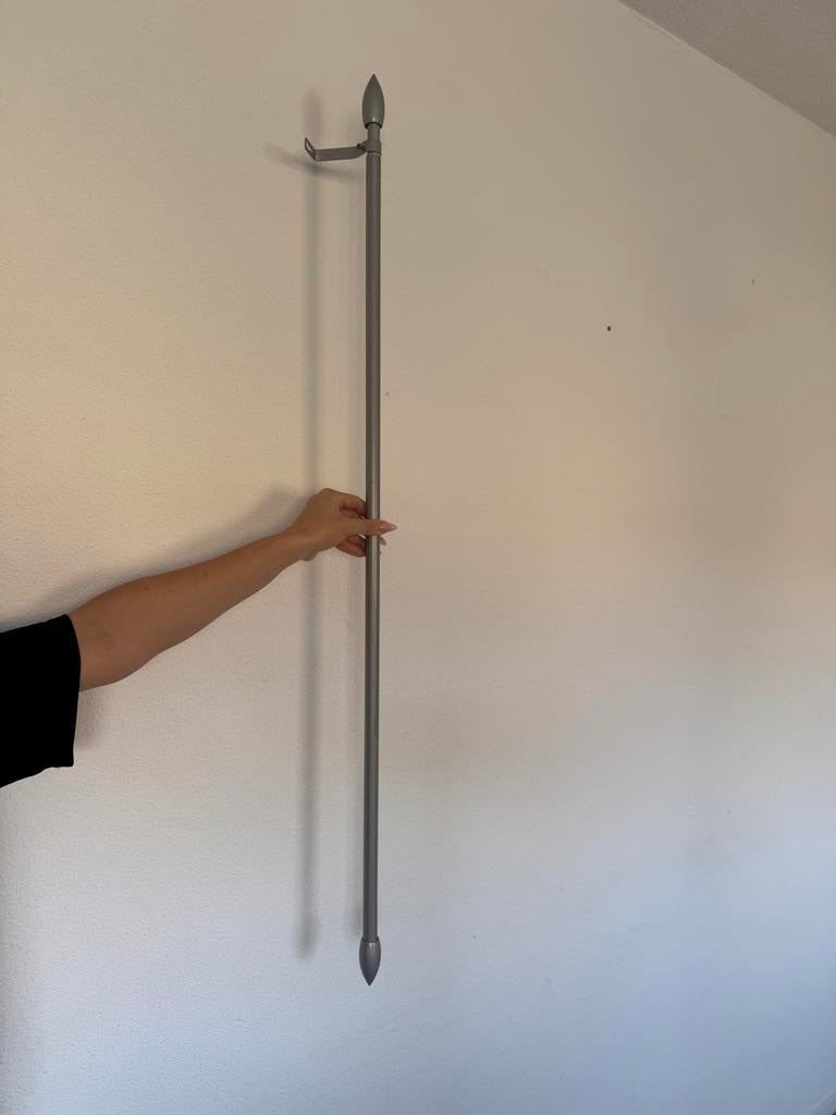 Gordijnroede grijs met puntige uiteinden, Ophalen of Verzenden, Gebruikt, Grijs