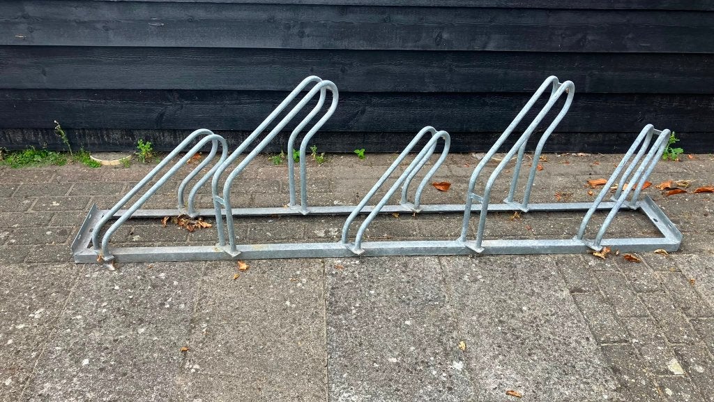 Fietsenrek diagonaal voor 5 fietsen, Ophalen, Gebruikt