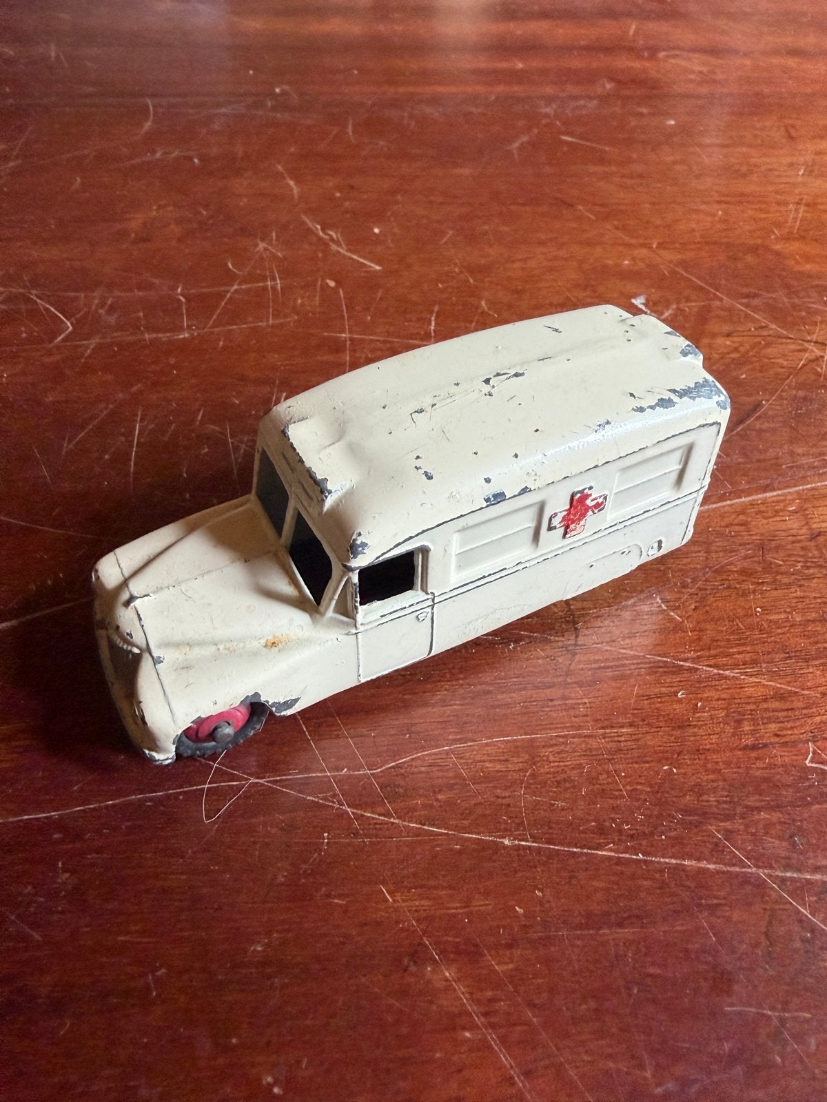 Vintage Dinky Toys Daimler Ambulance - Made in England, Ophalen, Gebruikt