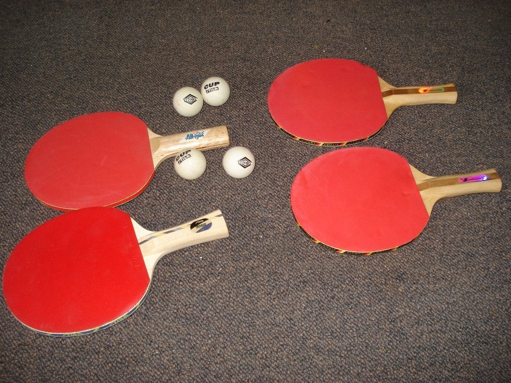 ping pong bats  4 stuks   nieuwstaat, Ophalen of Verzenden, Zo goed als nieuw, Net, Batje(s) of Balletje(s)