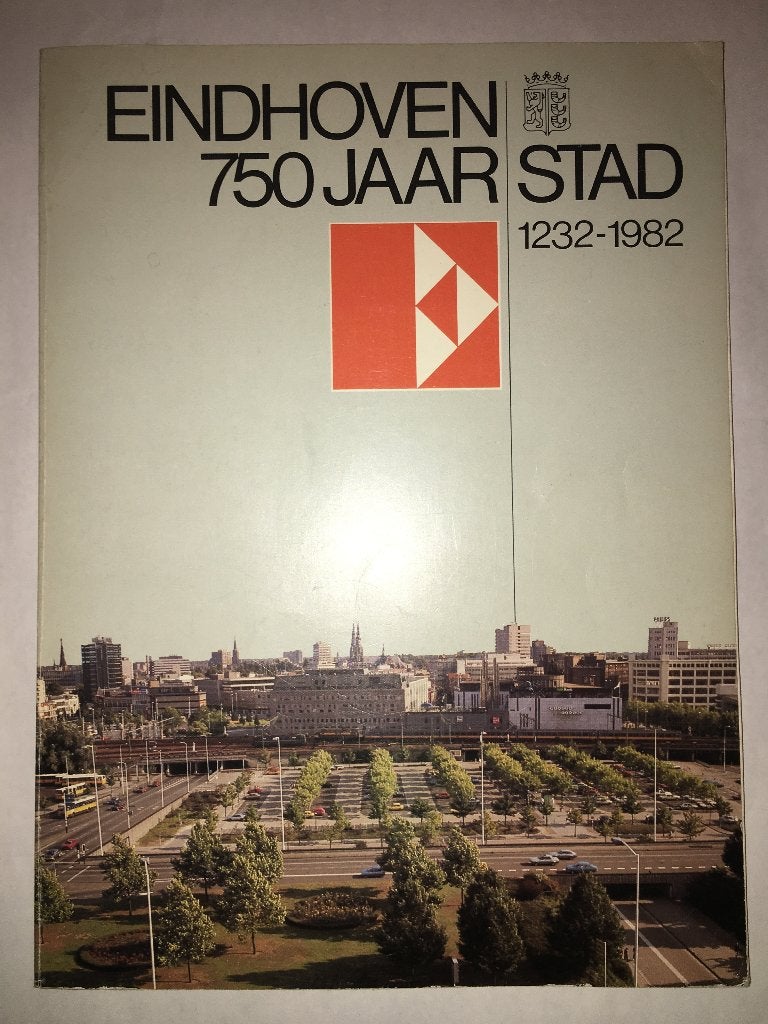 2x boeken over Eindhoven: 750 jaar stad + Karel Vermeeren, Boeken, Ophalen of Verzenden, Zo goed als nieuw