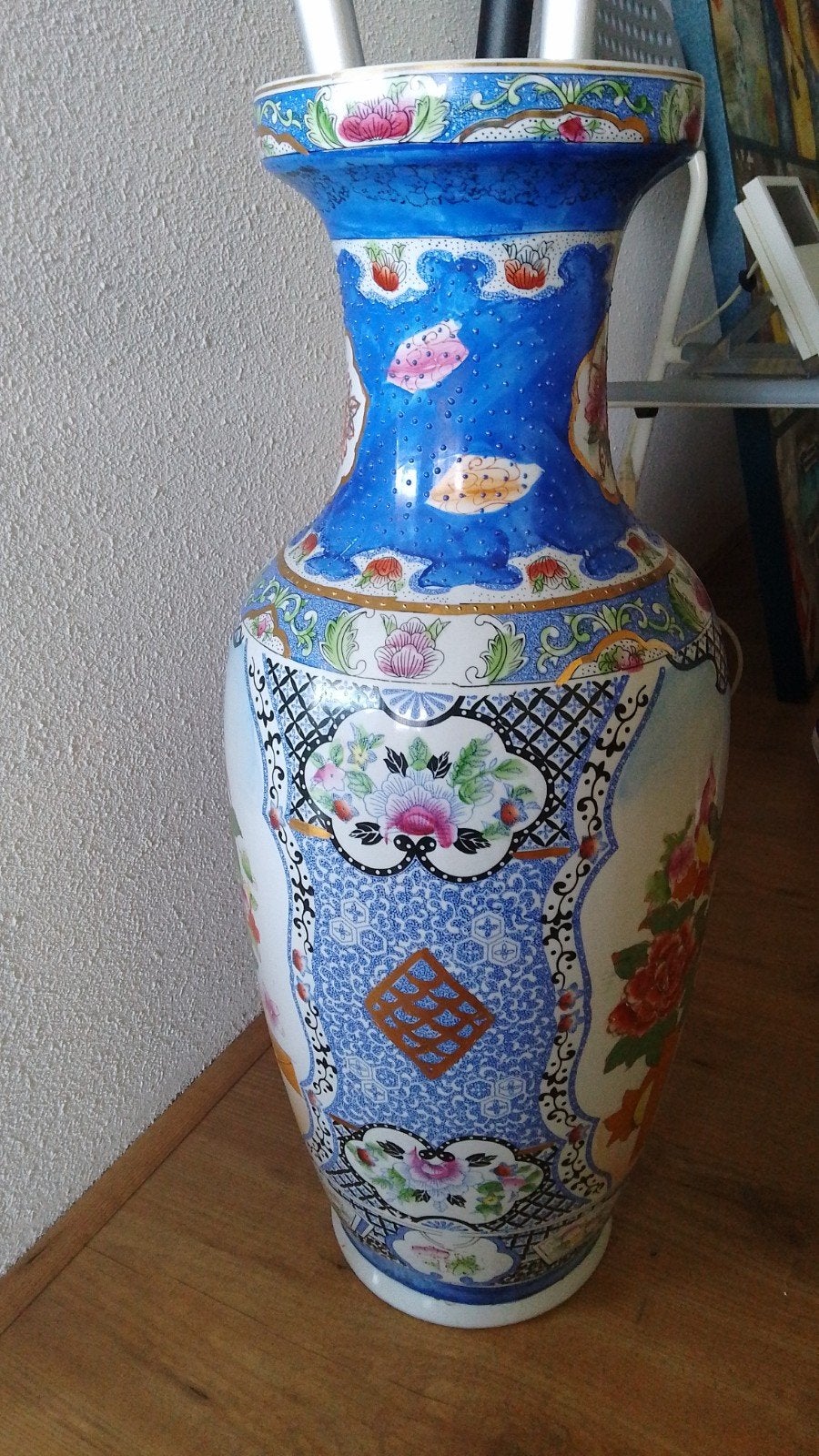 Grote Chinese vaas met bloemen en vissen decoratie, Ophalen
