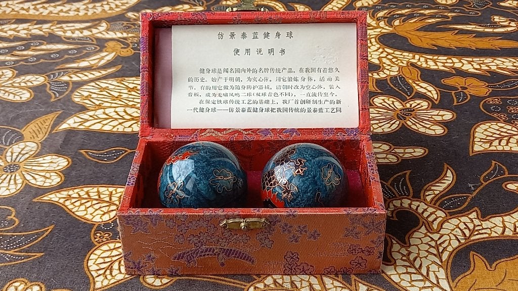 Mooi stel Chinese meditatie ballen van cloisonne in de box., Antiek en Kunst, Ritueel object, Handgemaakt, Ophalen of Verzenden