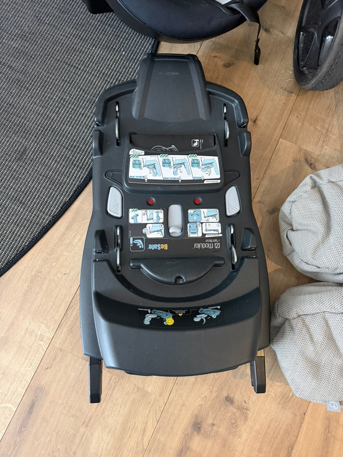 Besafe izi modular auto adapter, Ophalen of Verzenden, Zo goed als nieuw, Overige merken, Isofix