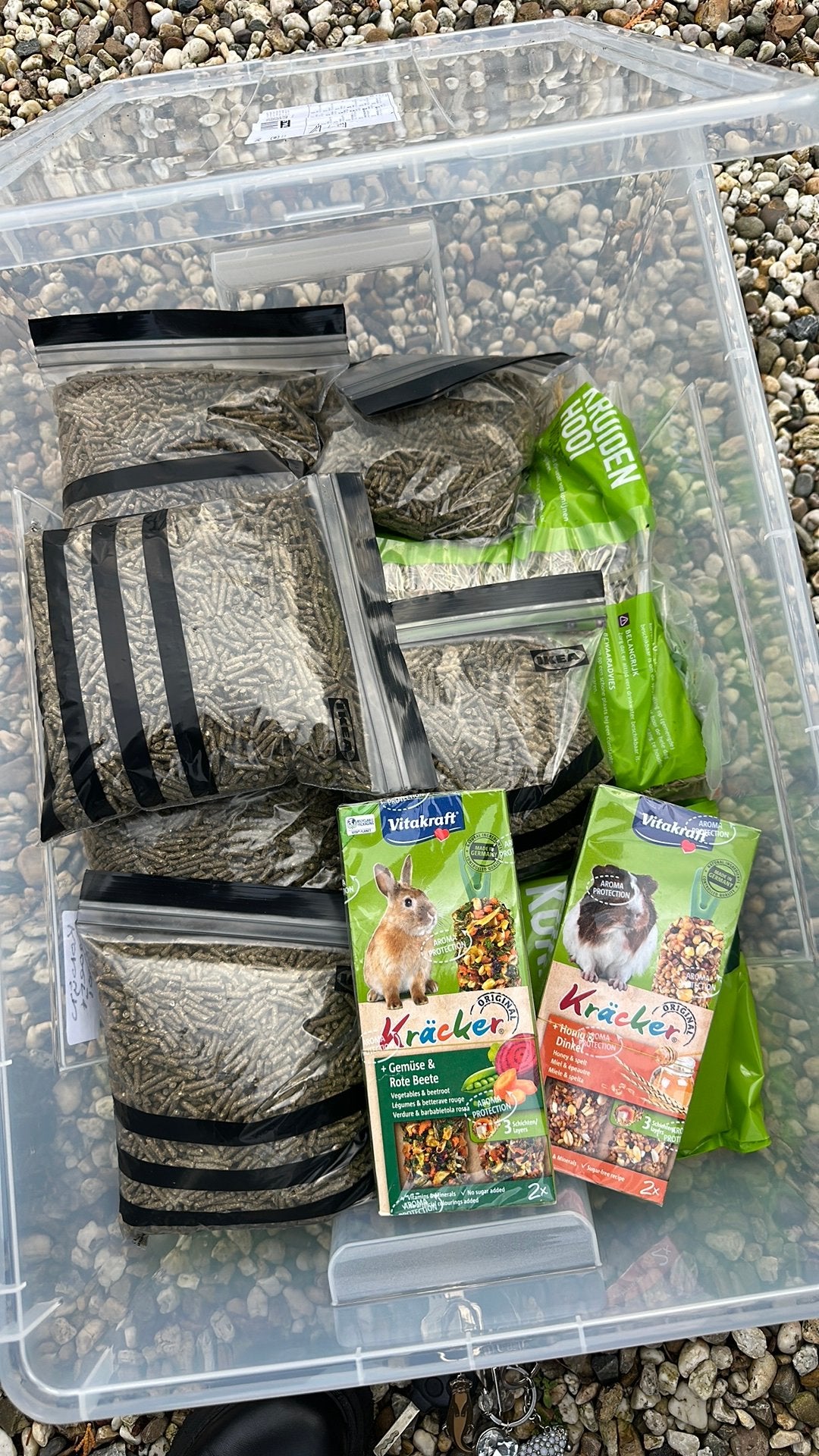 Gratis konijnenvoer (tot eind nov houdbaar)zak hooi/ knabbel, Dieren en Toebehoren, Ophalen, Nieuw, Verzorging