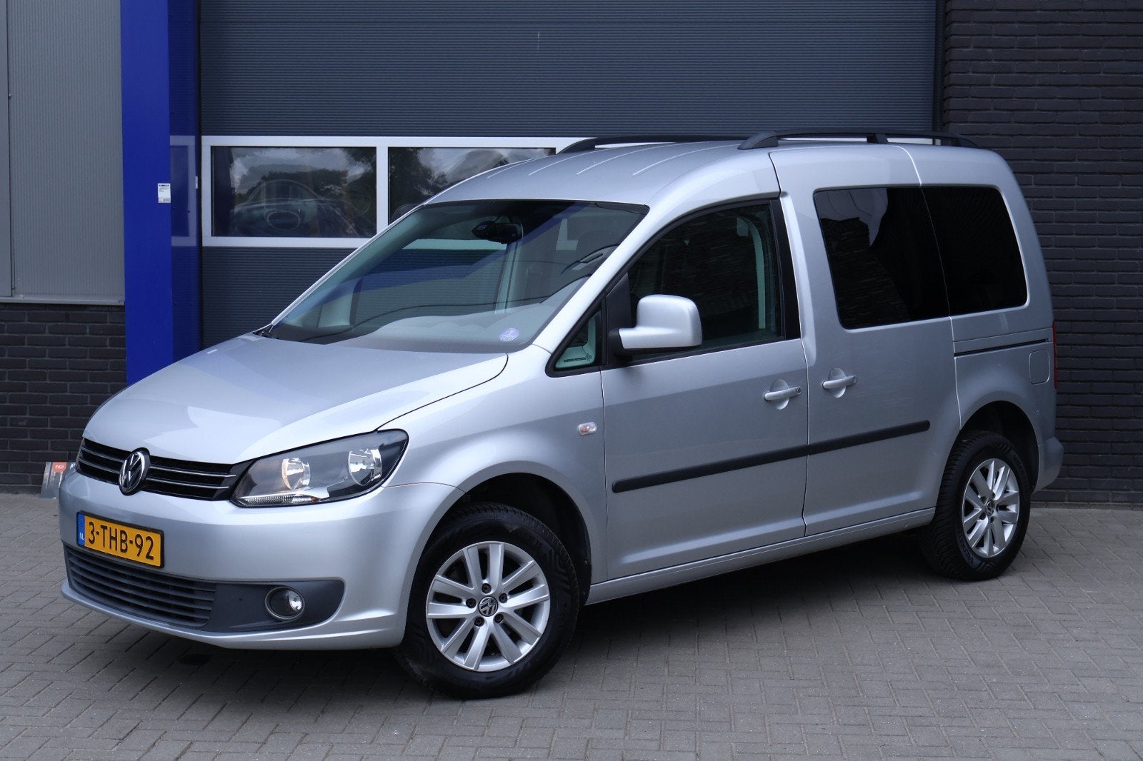 Volkswagen Caddy 1.2 TSI Combi Navi I Cruise I PDC ITrekhaak, Auto's, Volkswagen, Euro 5, Handgeschakeld, Grijs, Parkeersensor