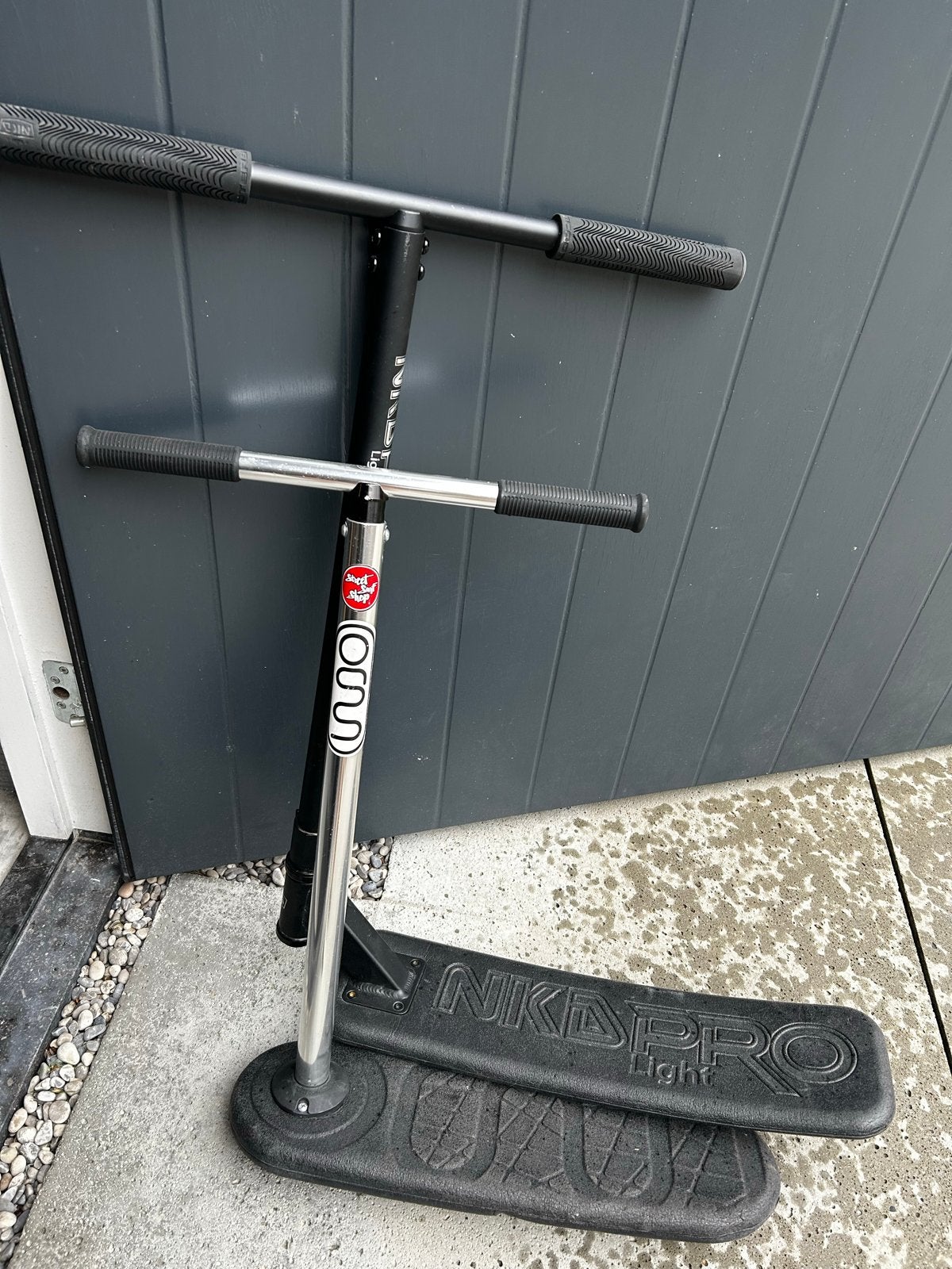 2 NKD Pro Trampoline Stunt Scooters (groot en klein), Ophalen, Gebruikt, Overige typen