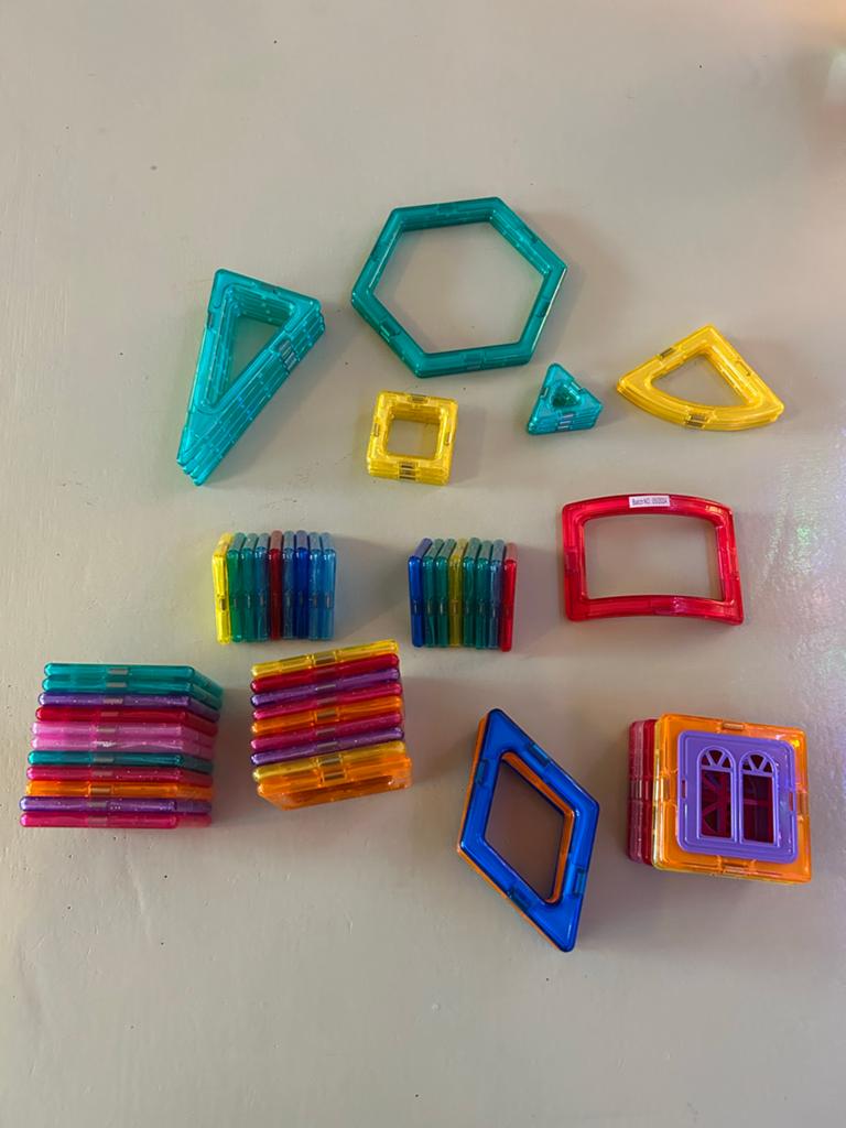 Magnetische tegels - Bouw en ontdek, Kinderen en Baby's, Speelgoed | Educatief en Creatief, Ophalen of Verzenden, Gebruikt, Bouwen