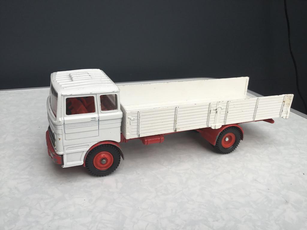 Mercedes 1920 Dincky Toys voor loop of sloop, Ophalen of Verzenden, Gebruikt, Bus of Vrachtwagen