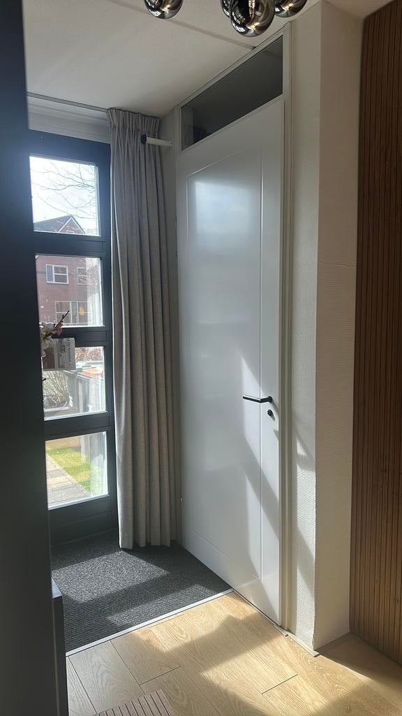 Nieuwe opdekdeur 231,5 x 88 cm linksdraaiend + slot, Ophalen of Verzenden, Zo goed als nieuw, Binnendeur, 215 cm of meer