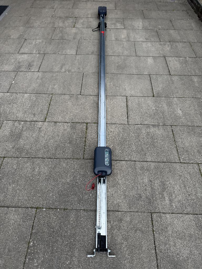 Elektrische garagedeuropener Sommer Aperto A550L, 120 cm of meer, Garagedeur, Ophalen of Verzenden, Zo goed als nieuw