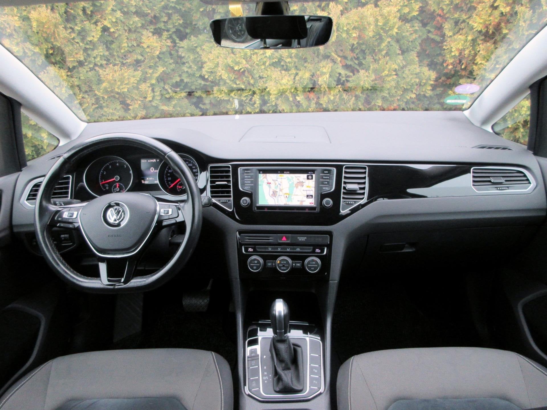 Volkswagen Golf Sportsvan 1.4 TSI Highline Automaat * Navi *, Gebruikt, 4 cilinders, 1283 kg, Zwart