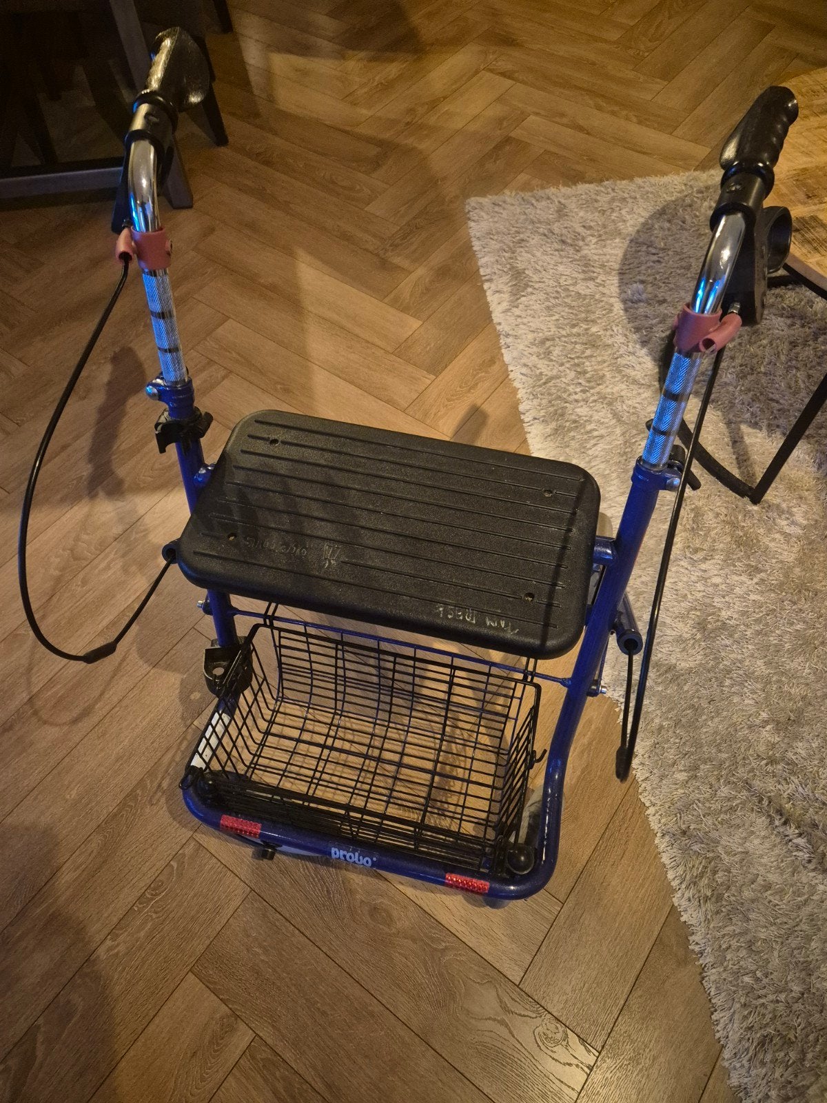 Rollator met mandje en op hoogte verstelbaar, Diversen, Ophalen of Verzenden, Gebruikt