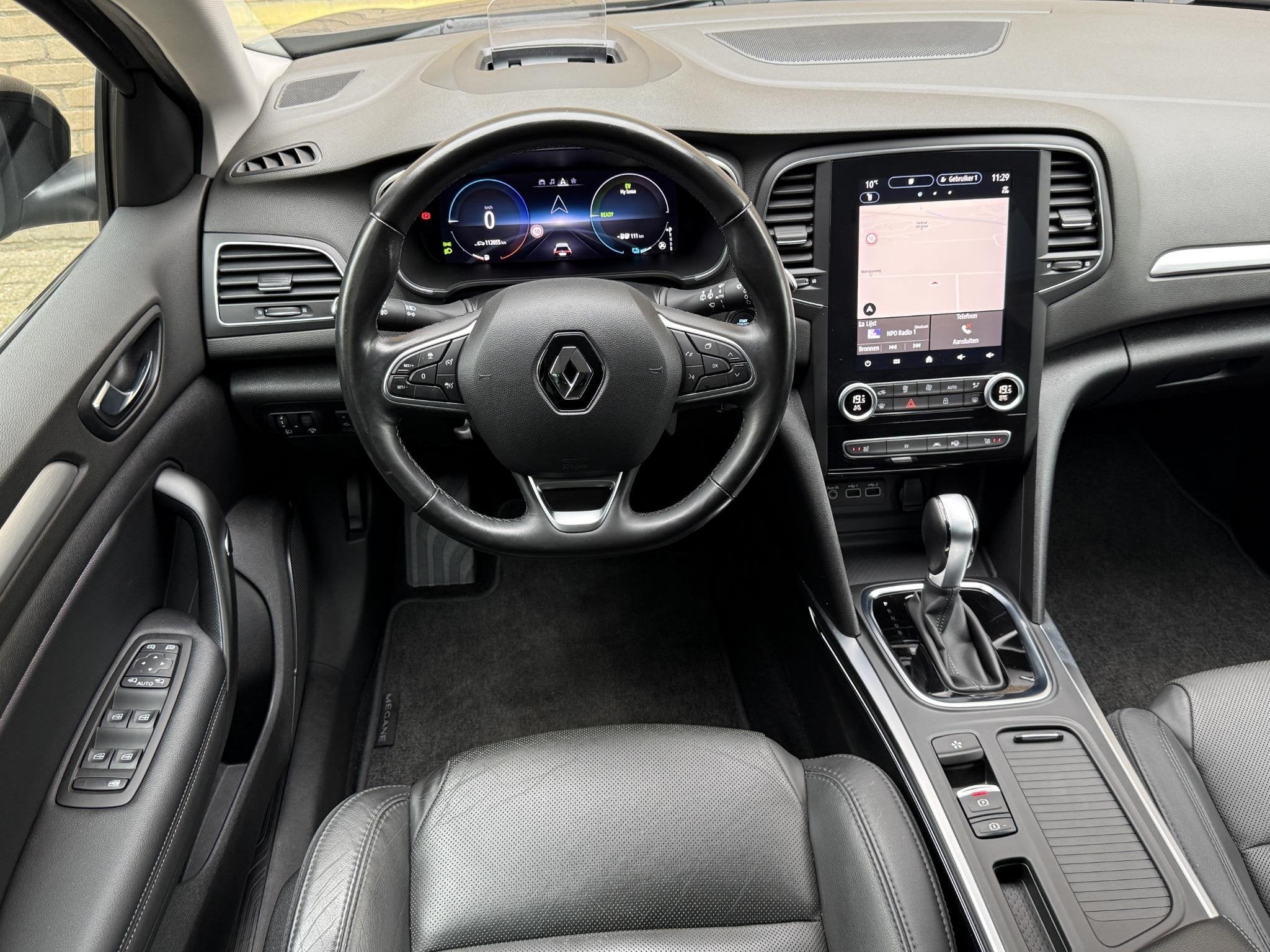 Renault Mégane 1.6 E-Tech Plug-In Hybrid 160 Intens | Leder, Auto's, Renault, Gebruikt, 4 cilinders, Zwart, Hybride Elektrisch/Benzine