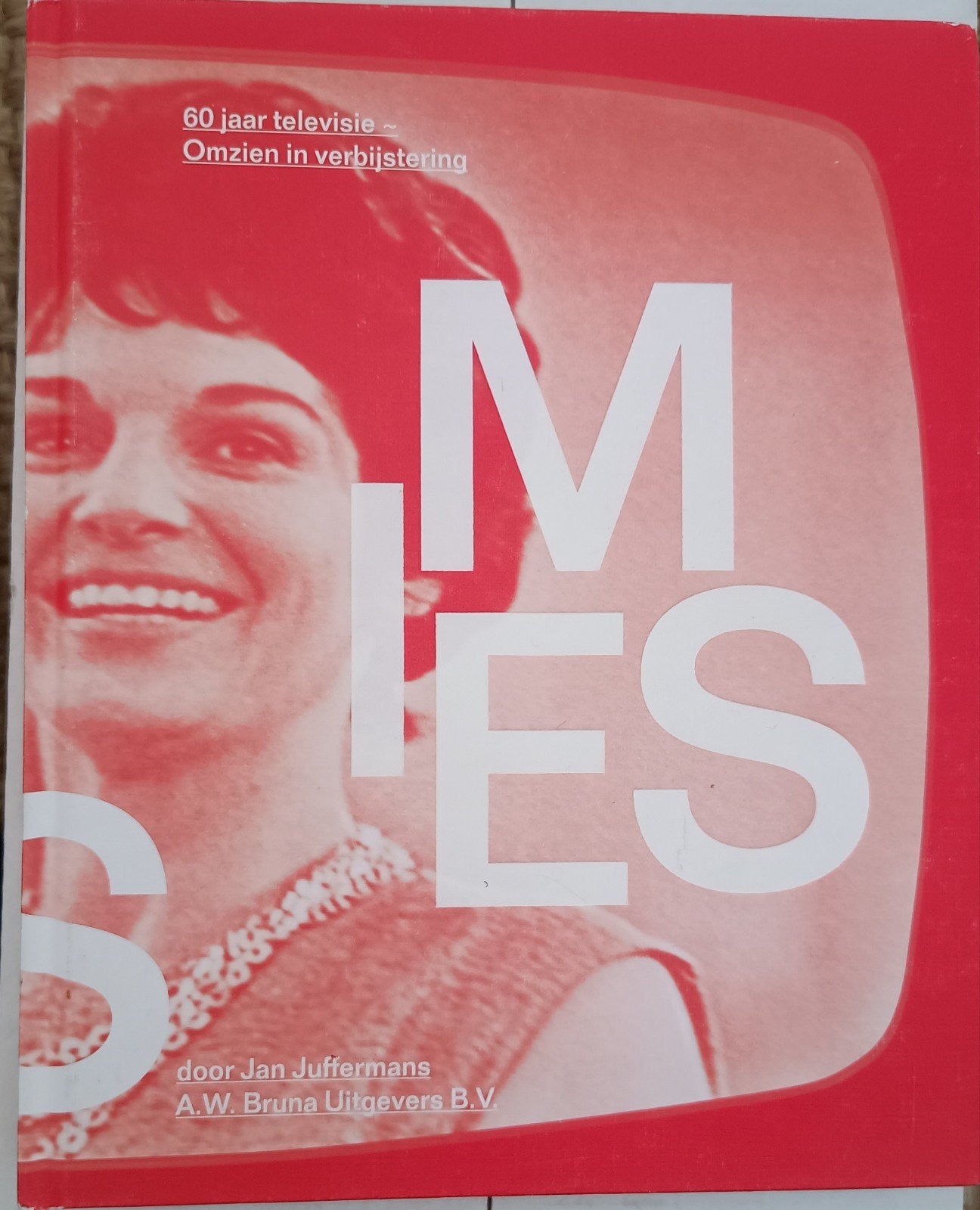 Mies Bouwman - 60 jaar televisie: Omzien in verbijstering, Boeken, Ophalen