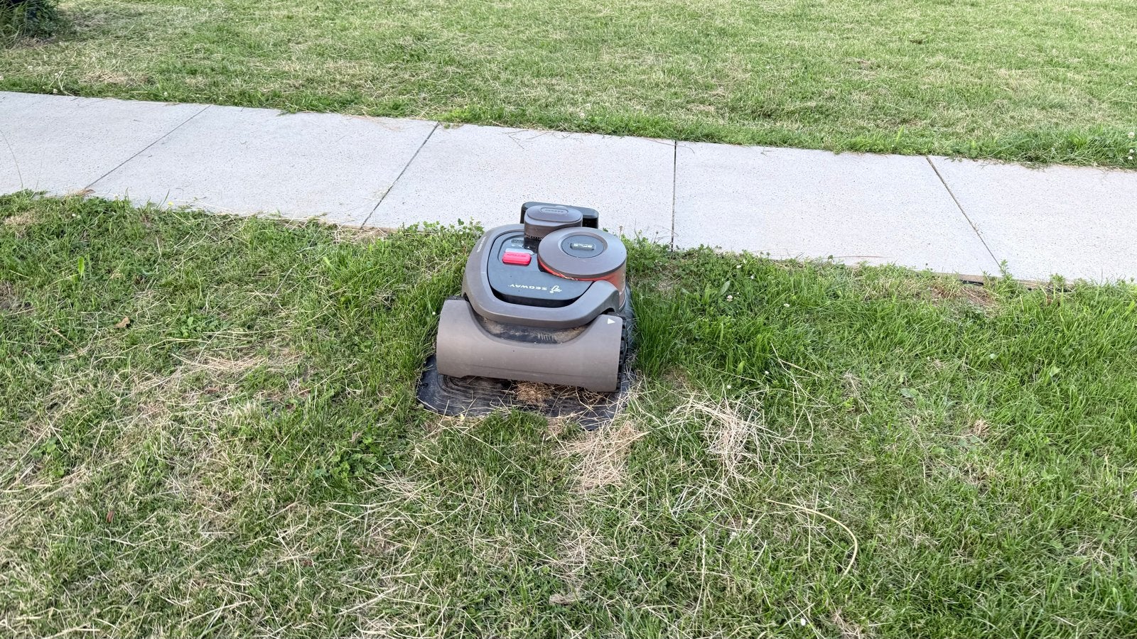 Segway Navimow Robotmaaier, Ophalen, Zo goed als nieuw, Meer dan 25 cm, Bestuurbaar via app