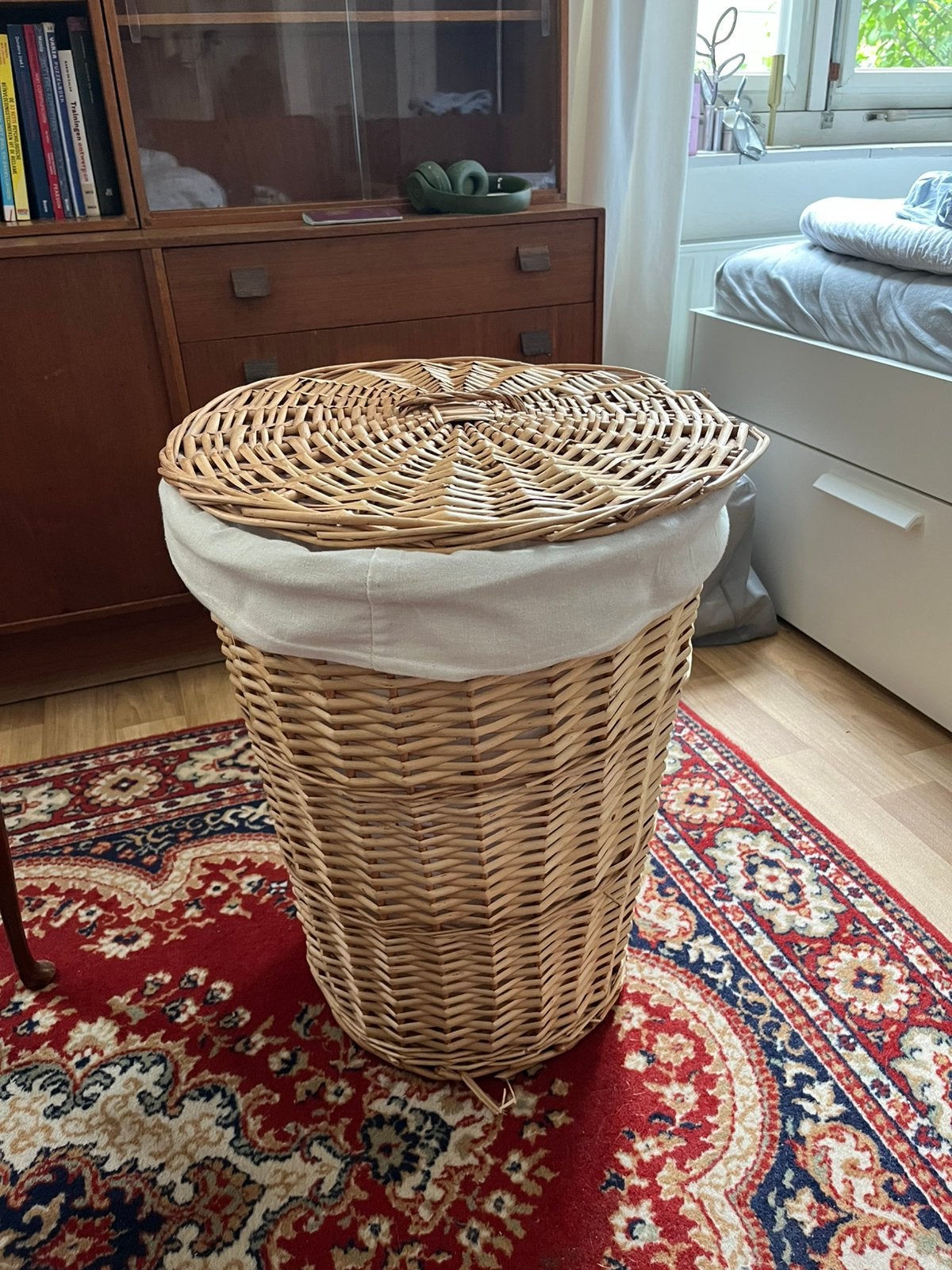 Gevlochten wasmand, Ophalen, Zo goed als nieuw, Rond, Riet