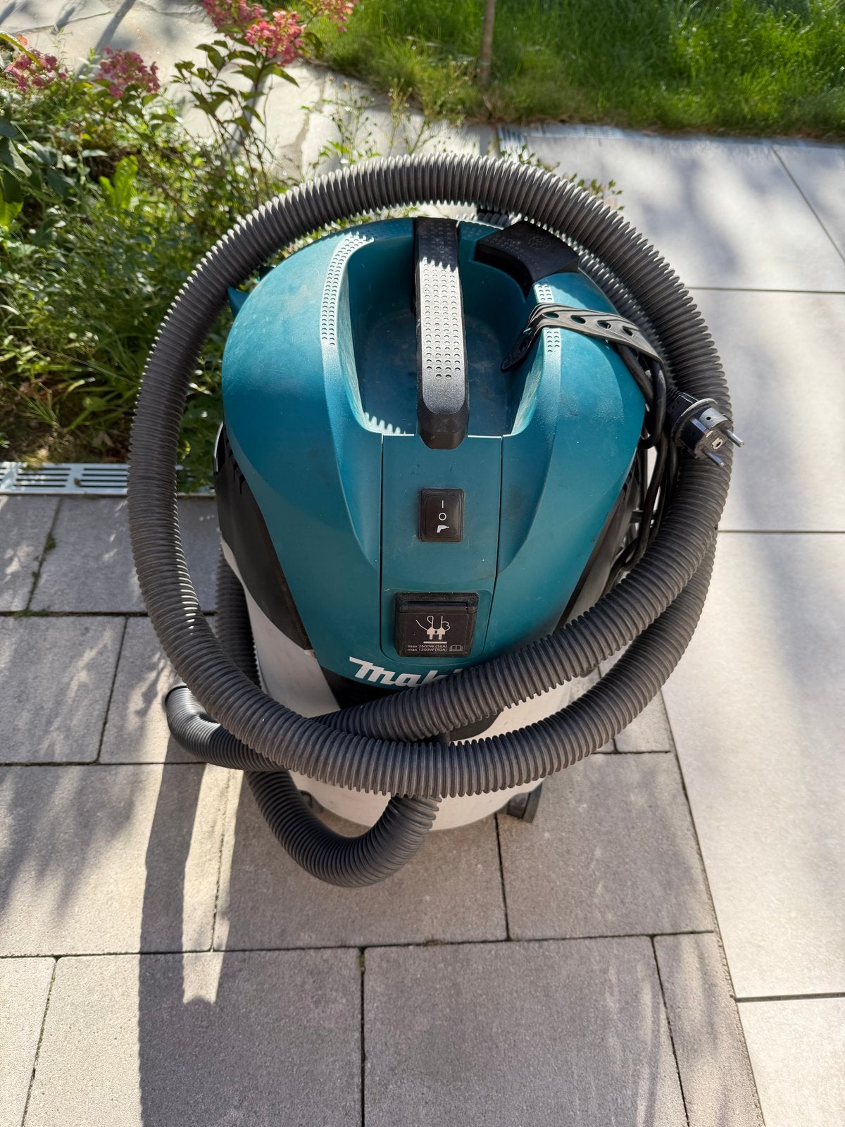 Makita VC2512L Industriële stofzuiger 1000W, Inclusief accessoires, Gebruikt, Ophalen of Verzenden, Industriële stofzuiger