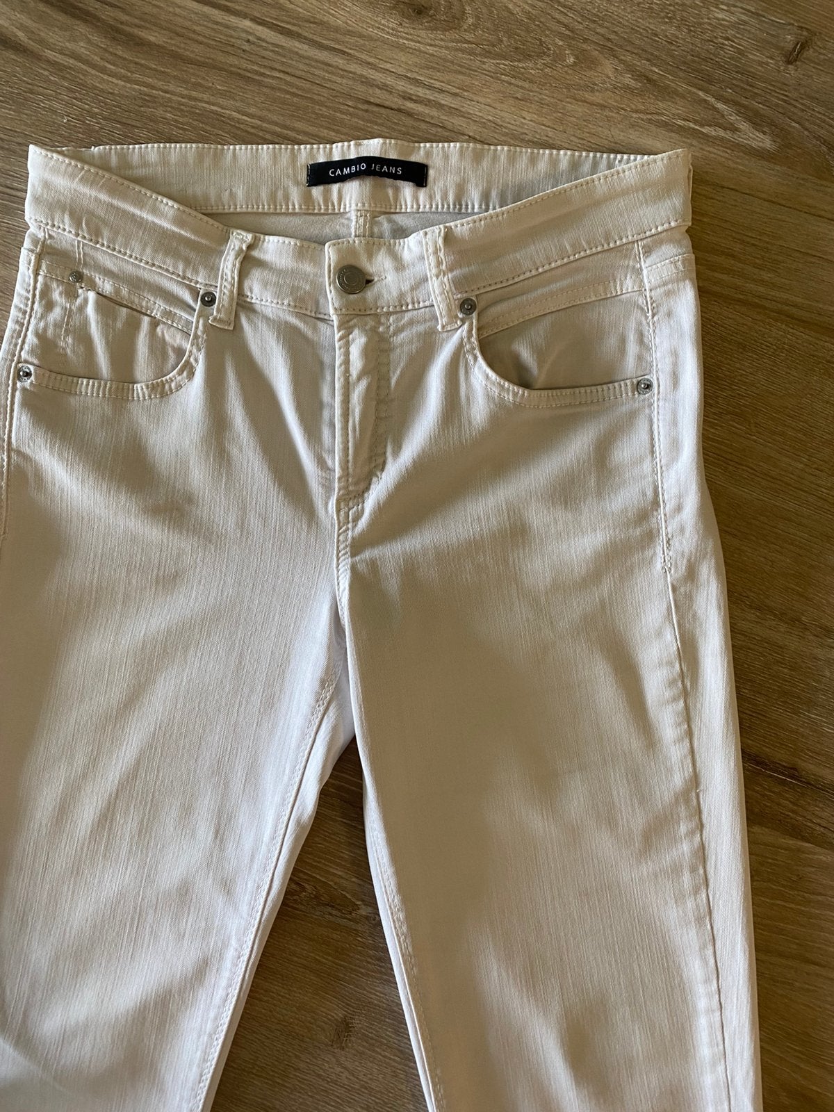 Cambio pina short off white maat 36, Kleding | Dames, Ophalen of Verzenden, Zo goed als nieuw, Wit, W28 - W29 (confectie 36)