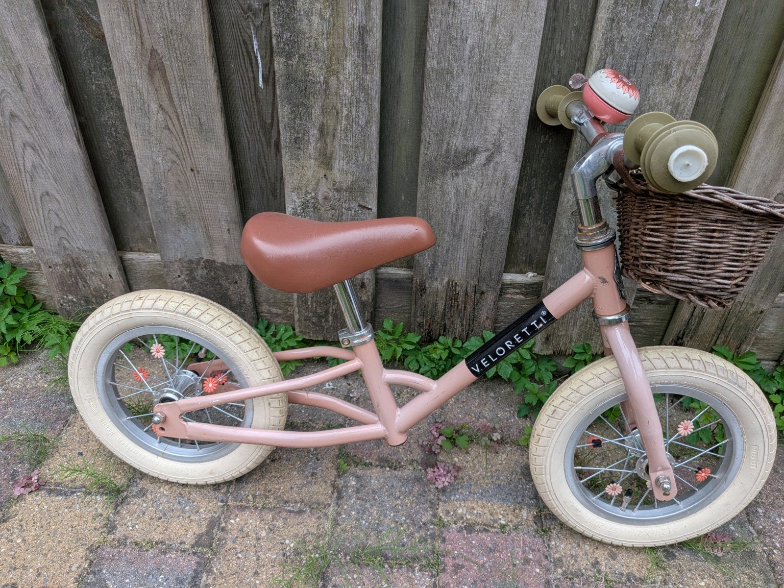Veloretti Mini Loopfiets en tricycle blazing salmon, Ophalen, Gebruikt, Veloretti, Verstelbare zitting
