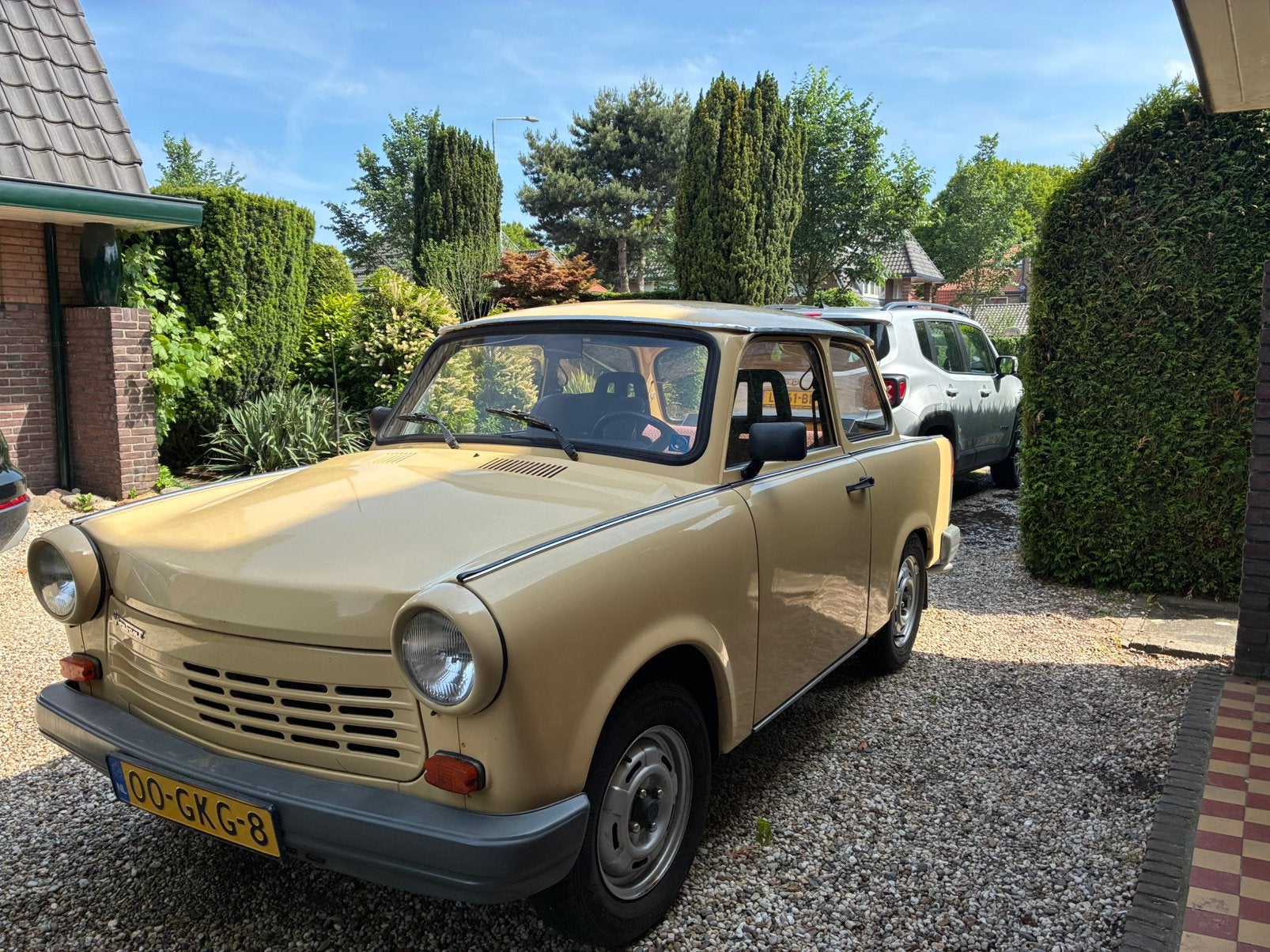 Trabant Limusin 1990 Beige, 600 kg, 4 stoelen, Beige, 400 kg