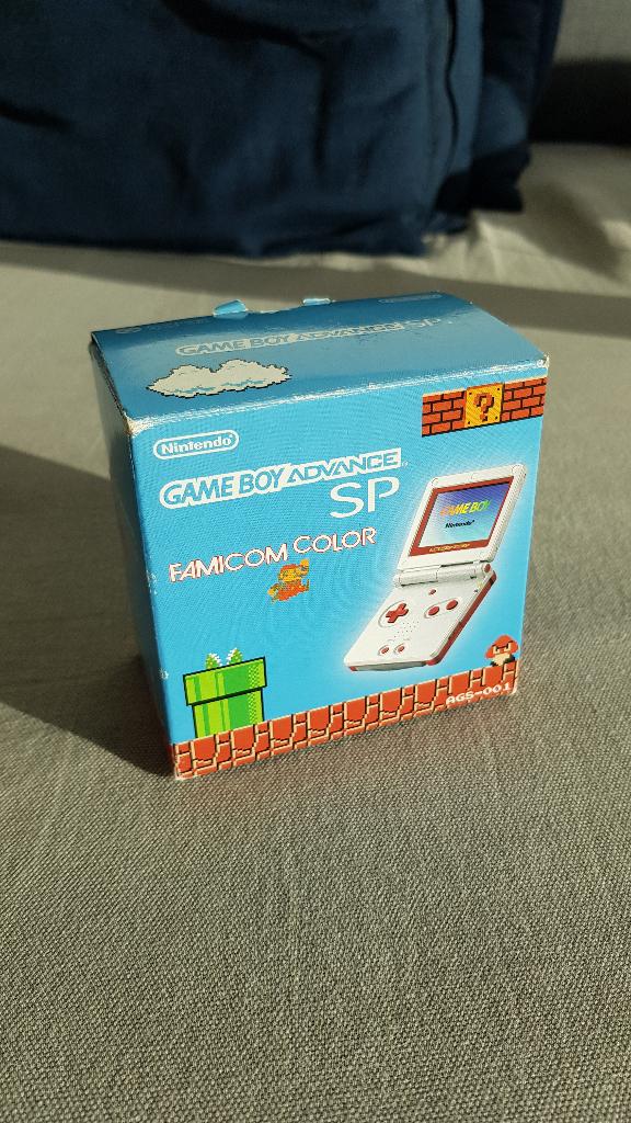 MoonSwatch ruilen voor een Nintendo Advance SP Famicom, Ophalen, Nieuw, Kunststof, Kunststof
