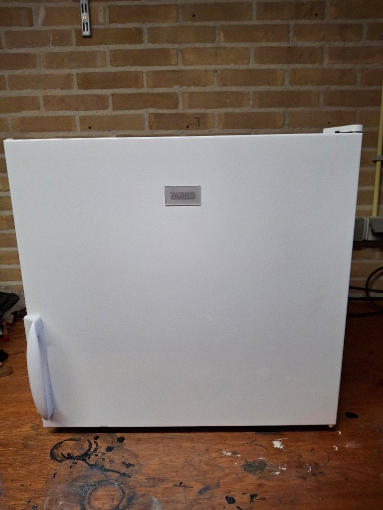 Zanussi ZRX407W vrijstaande koelkast, Ophalen, Minder dan 85 cm, 45 tot 60 cm, Met vriesvak