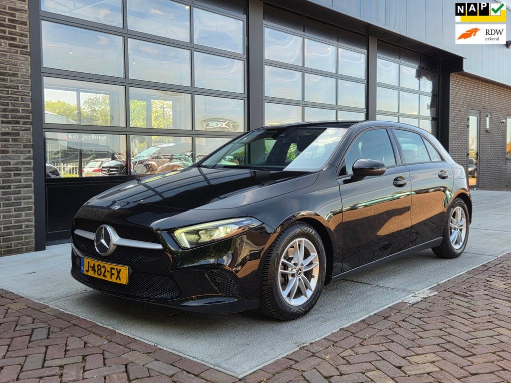 Mercedes-Benz A-klasse 180 Business Solution | Automaat | NL, 136 pk, Gebruikt, 4 cilinders, Zwart