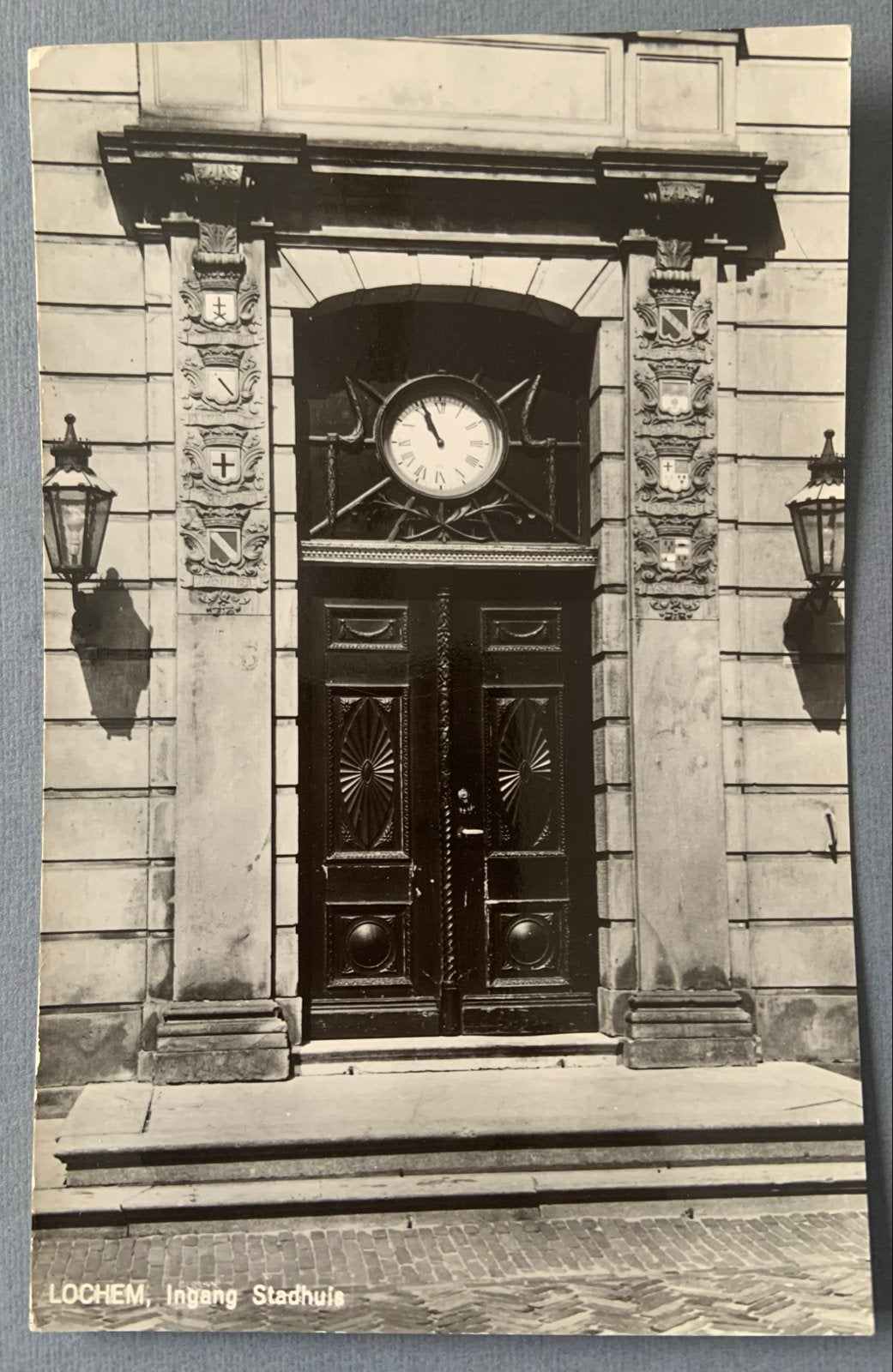 Lochem, Ingang Stadhuis - Gelopen, Verzenden, 1920 tot 1940, Gelopen, Gelderland