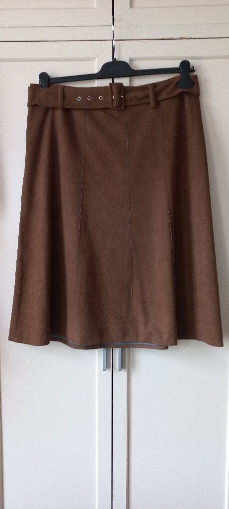 Gerry Weber 'suède' rok maat 42 zgan, Kleding | Dames, Bruin, Maat 42/44 (L), Ophalen of Verzenden, Zo goed als nieuw