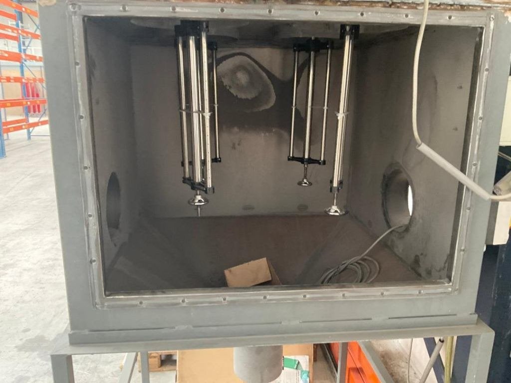 Straalcabine met afzuigunit Dynovent 4700., Ophalen, Gebruikt