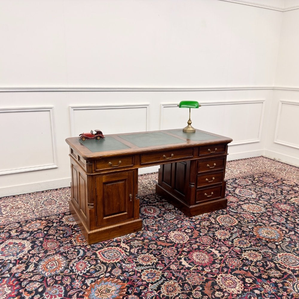 Klassiek Engels Chesterfield Bureau