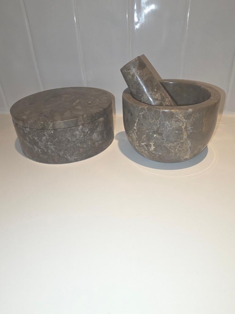 Marmeren pot met deksel en vijzel met stamper h&m home, Ophalen