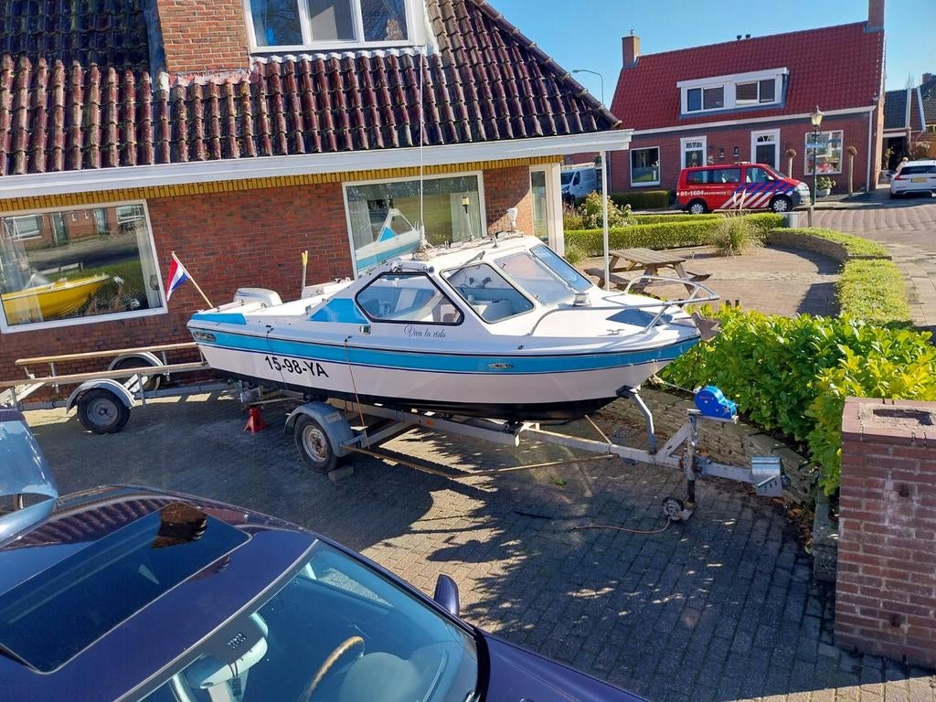 Beekman Alfa 520 Fish kajuit visboot Honda 50pk en trailer, Ophalen, Gebruikt, 30 tot 50 pk, Buitenboordmotor