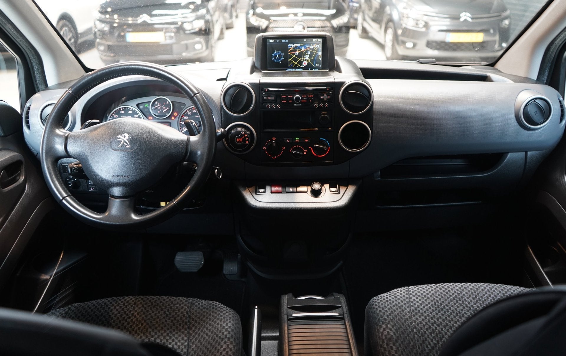 Peugeot Partner 120 1.6 e-HDI L1 Navteq 2Tronic | AUTOMAAT |, Auto's, Euro 5, Stof, Gebruikt, 4 cilinders