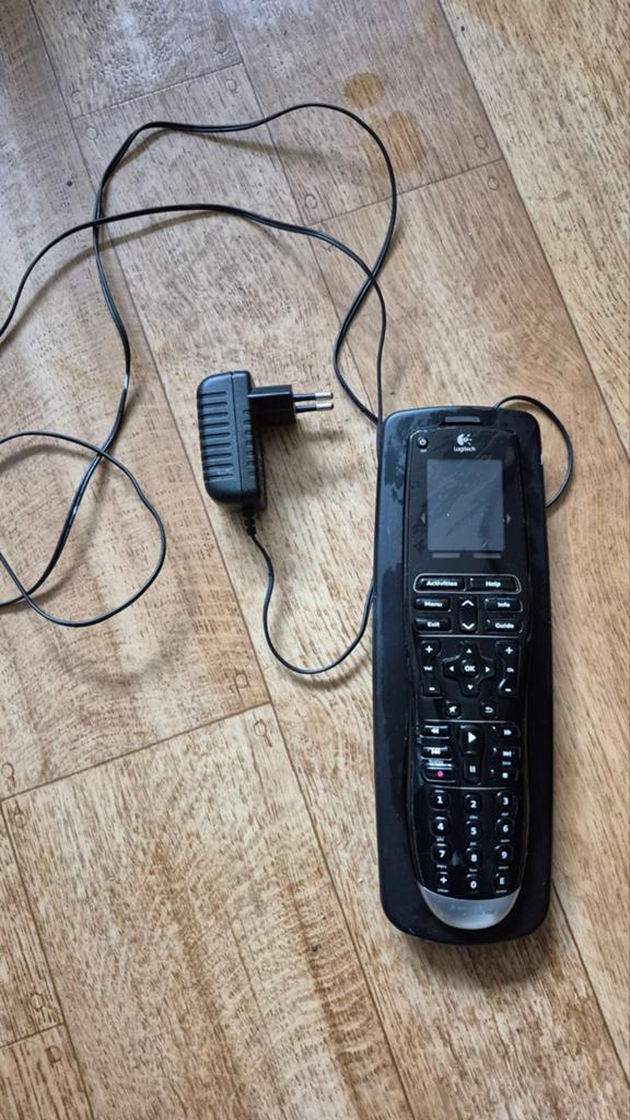 Logitech Harmony One afstandsbediening, Game console, Gebruikt, Ophalen of Verzenden, Origineel