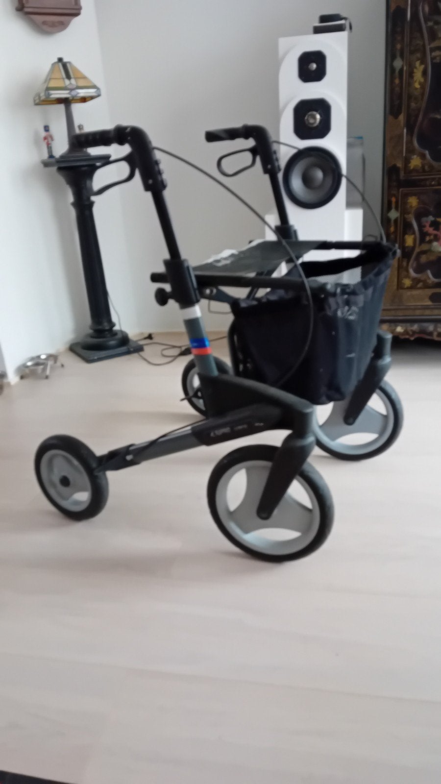 Brede Rollator., Ophalen