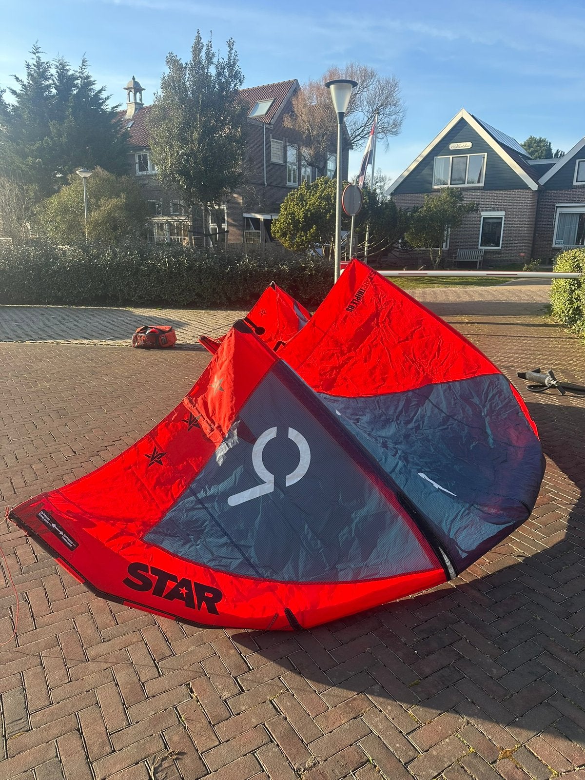 Nieuwe bar nooit gebruikt + gebruikte Kite 9m2, Watersport en Boten, Kitesurfen, Gebruikt, 9 m², Star Kiteboarding, Geen board