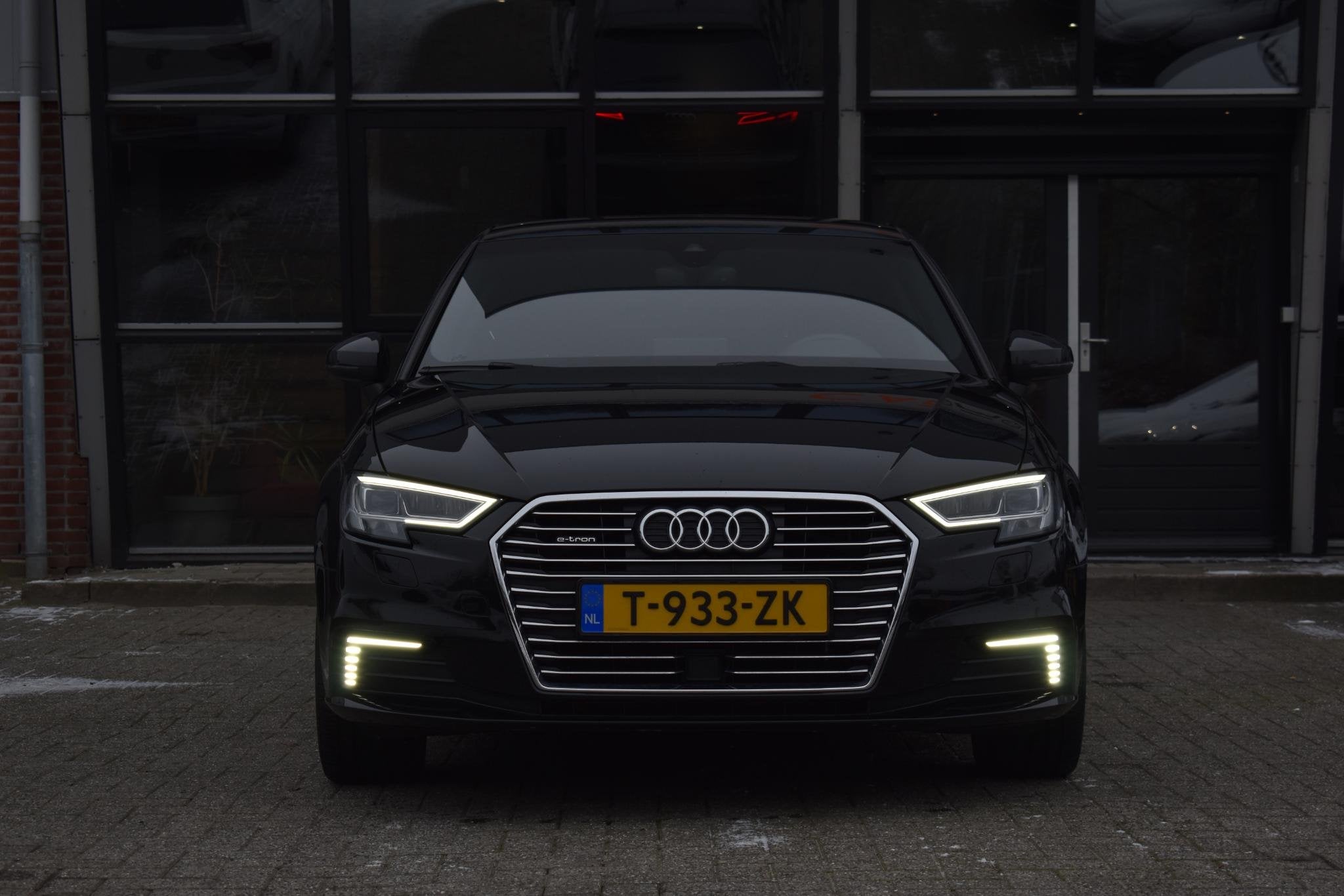 Audi A3 Sportback 40 e-tron Advance Sport S-line Lane ACC Tr, Auto's, Gebruikt, 4 cilinders, Met garantie (alle), Zwart