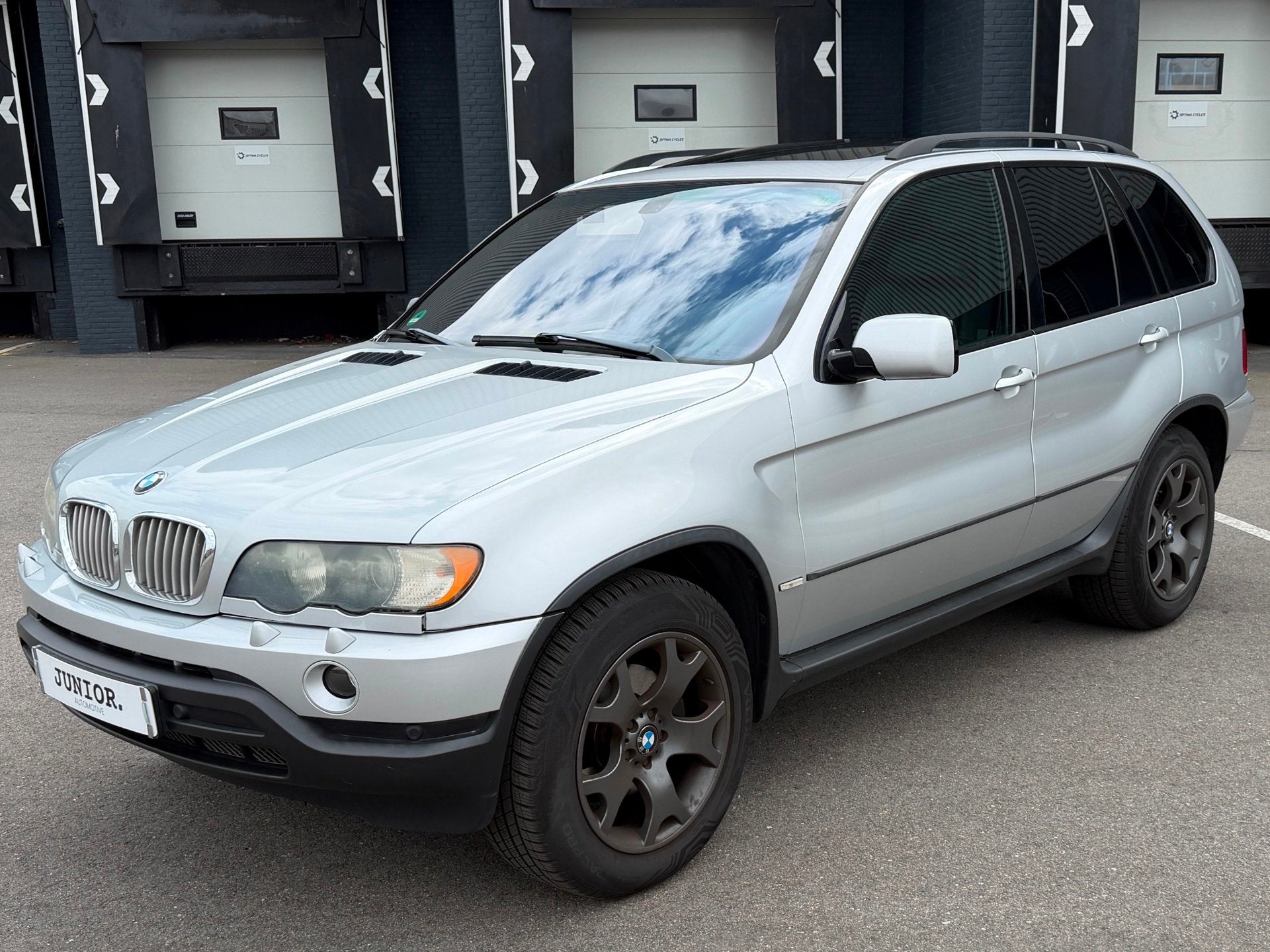 BMW X5 4.4i Executive SCHUIFDAK/LEDER/MEMORY/XENON/CRUISE, Auto's, Automaat, Gebruikt, 138 €/maand, 2080 kg