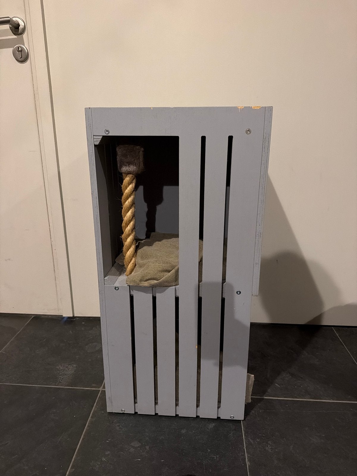 Kattentoren (grijs) met 3 ligplaatsen, Dieren en Toebehoren, Ophalen
