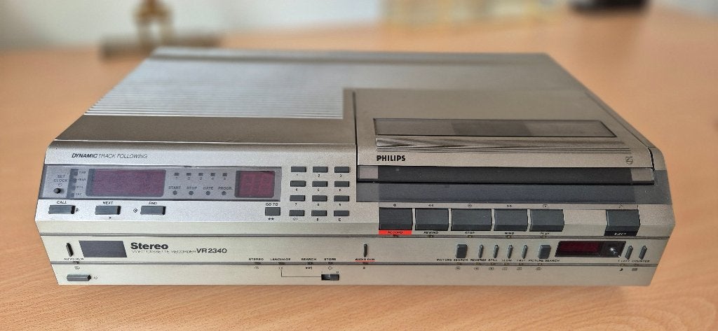 Philips VR2340 Video 2000 videorecorder/speler, Audio, Tv en Foto, Videospelers, Ophalen, Gebruikt, Video 2000-speler of -recorder