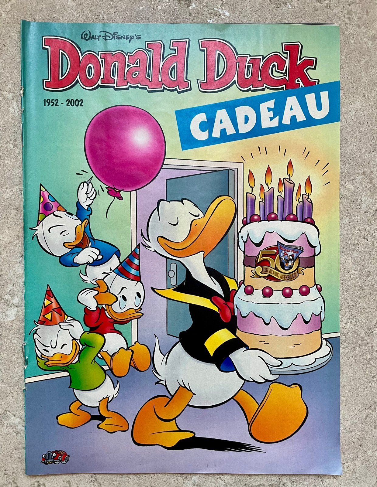 TE KOOP: Donald Duck uit 2002 ter ere van 50-jarig bestaan, Boeken, Stripboeken, Eén stripboek, Ophalen of Verzenden, Zo goed als nieuw