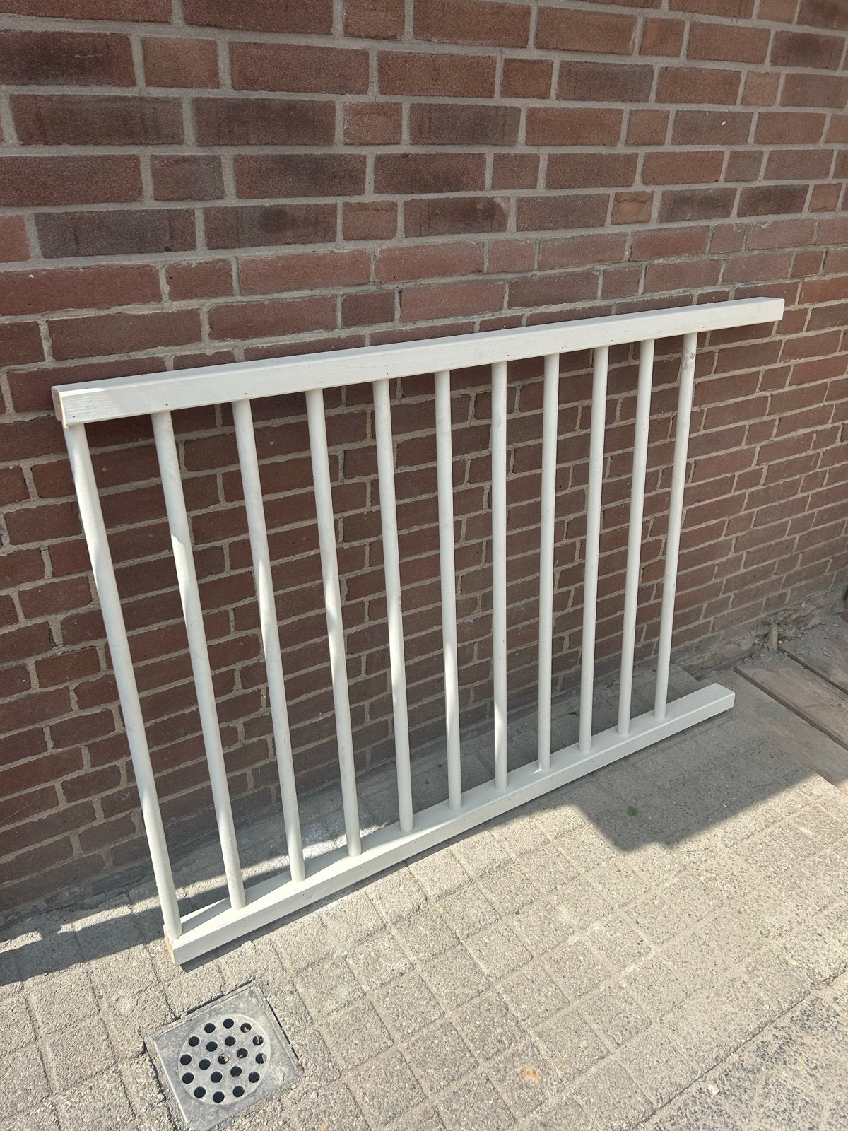 Witte houten balustrade / hekje (140x100 cm), Doe-het-zelf en Verbouw, Deuren en Horren, Ophalen, Gebruikt, 120 cm of meer, Overige typen