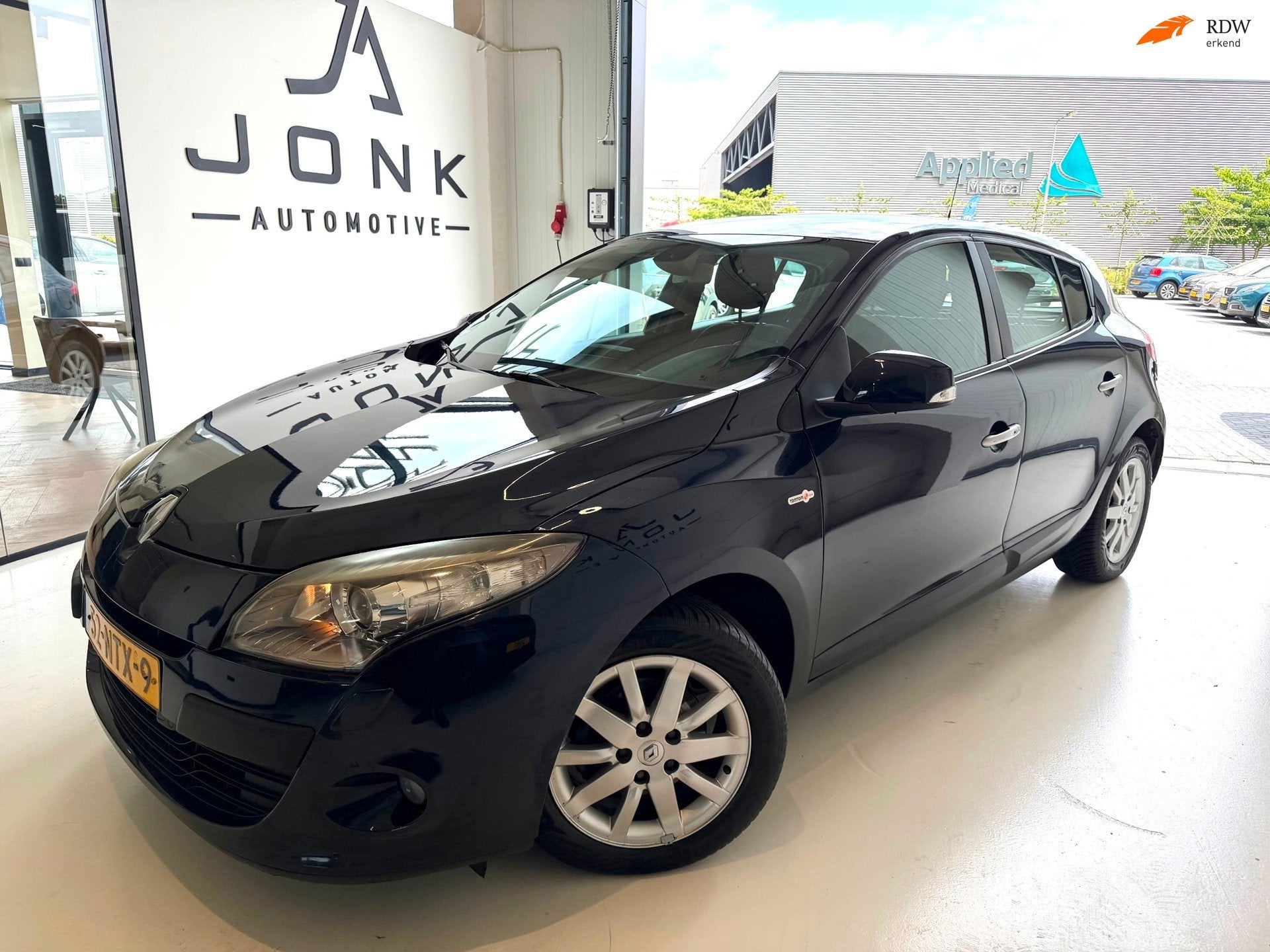 Renault Mégane 1.4 TCE Celsium Navi Apk Garantie, Voorwielaandrijving, Euro 5, Stof, Gebruikt